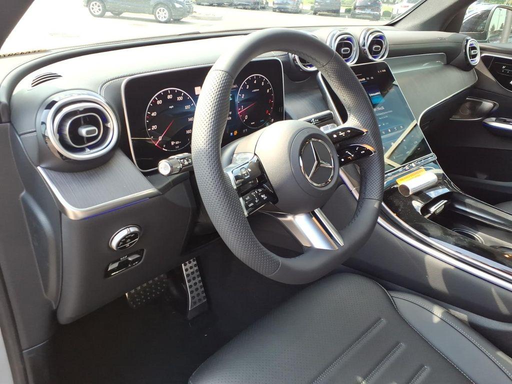 2026 Mercedes-BENZ GLC — миниатюра 16