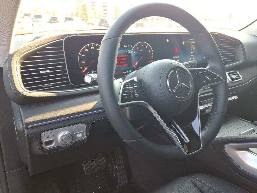 2026 Mercedes-BENZ GLE — миниатюра 16