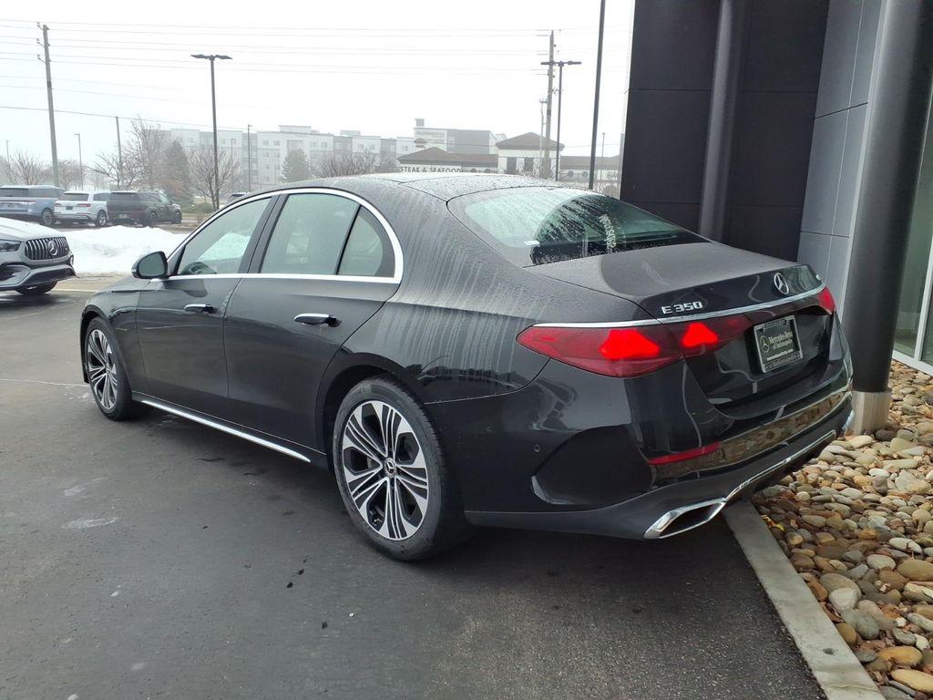 MERCEDES-BENZ E-CLASS - 4