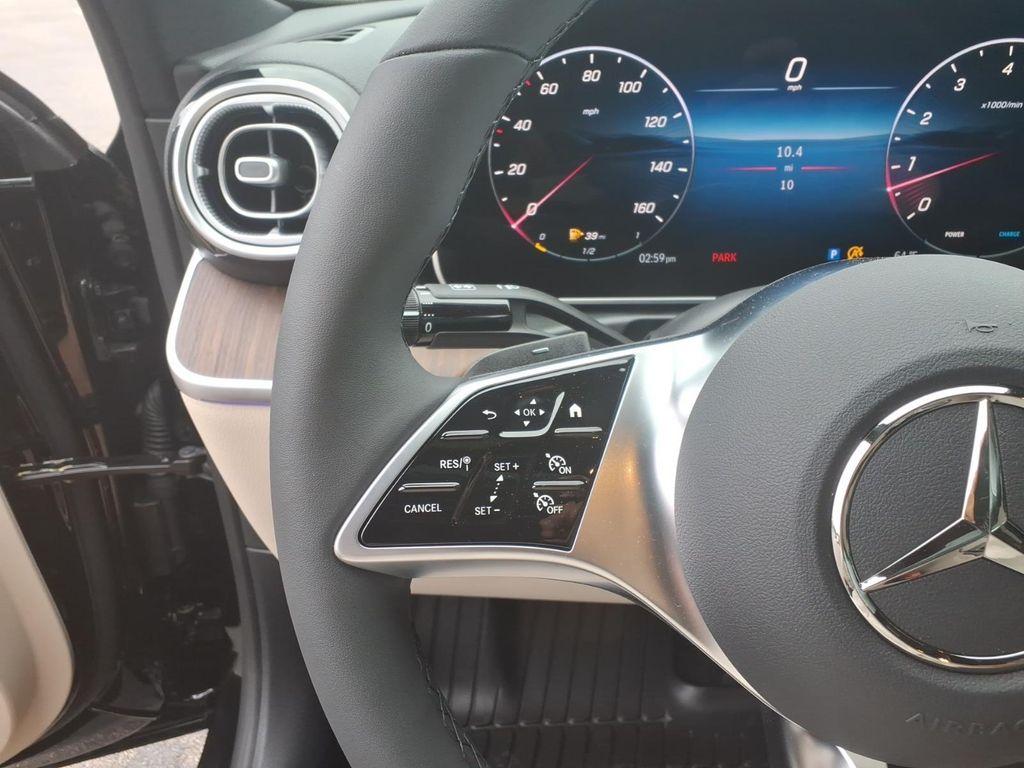 2026 Mercedes-BENZ C-CLASS — миниатюра 20