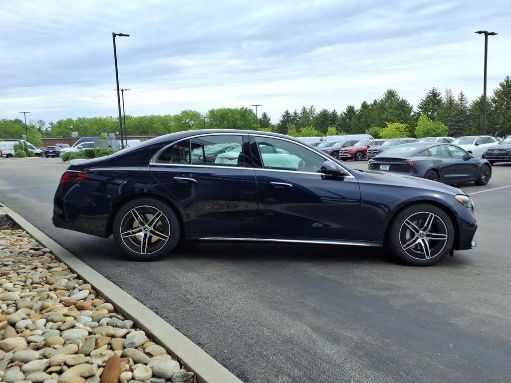 MERCEDES-BENZ E-CLASS - 7