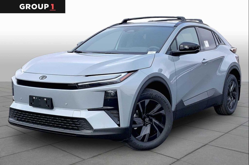 New 2026 Toyota C-HR SE