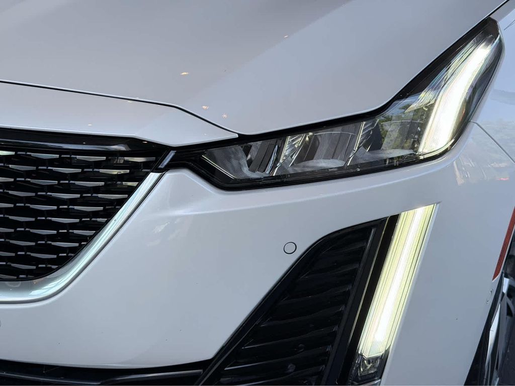 صورة 9 لـ 2023 Cadillac CT5 PREMIUM LUXURY