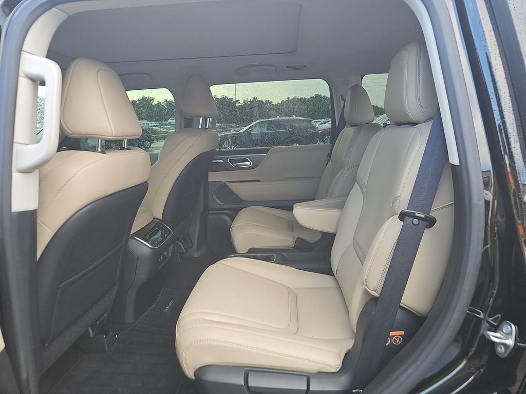صورة مصغرة 10 لـ 2025 Infiniti QX80 PURE