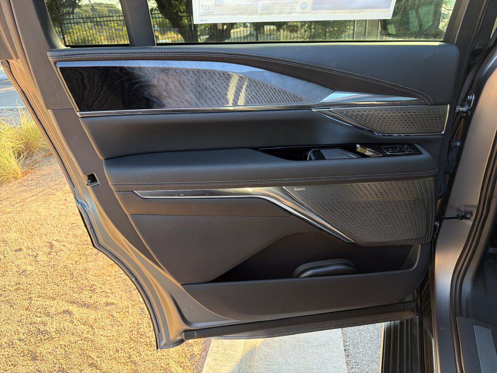 صورة مصغرة 31 لـ 2026 Cadillac ESCALADE IQL PREMIUM SPORT