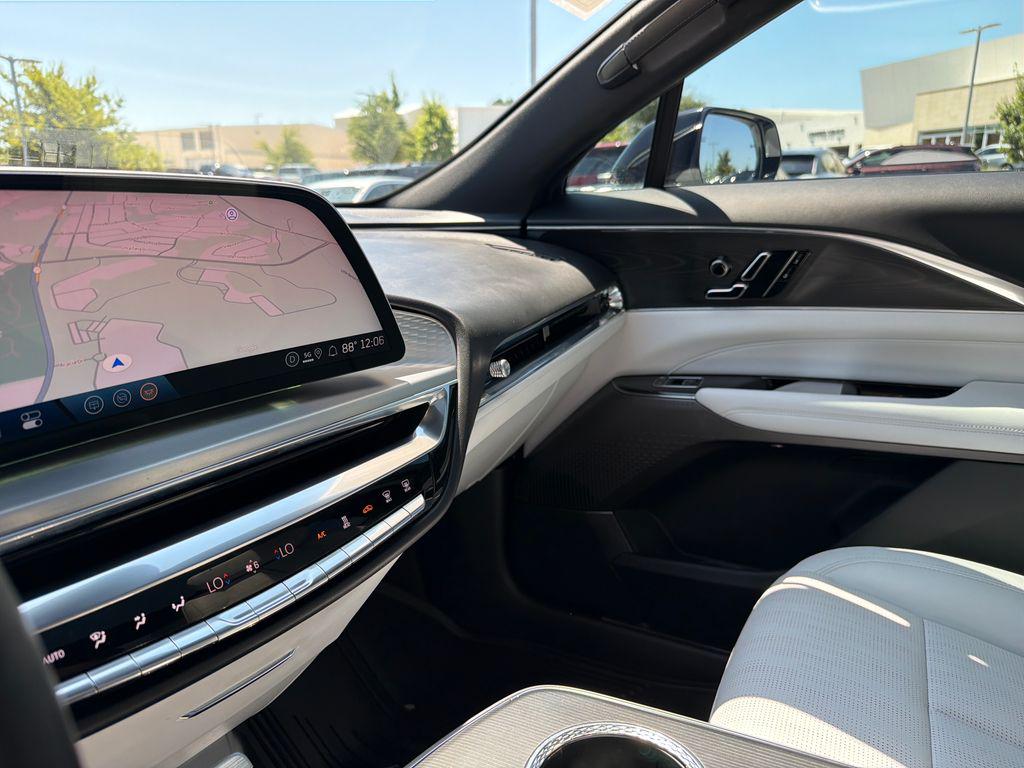 صورة مصغرة 23 لـ 2024 Cadillac LYRIQ LUXURY