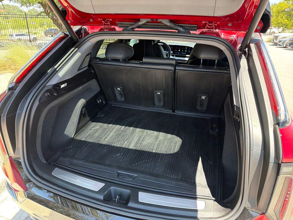 2025 Cadillac OPTIQ SPORT 2 AWD 照片 40