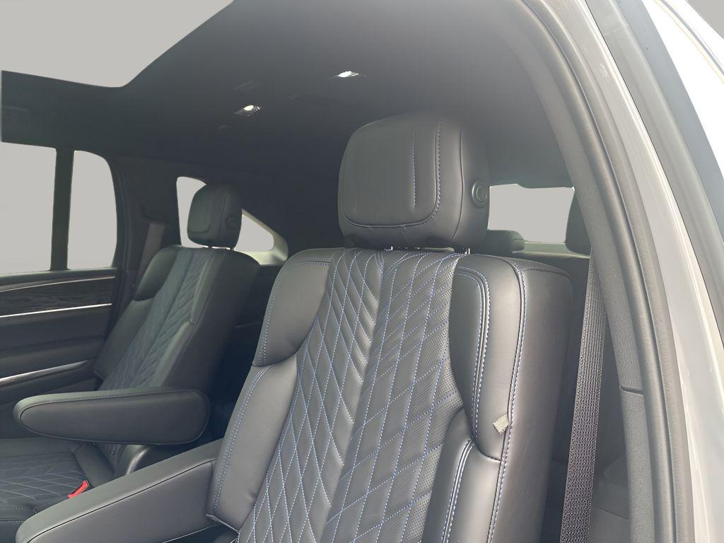 2026 Cadillac ESCALADE IQ LUXURY 缩略图 22