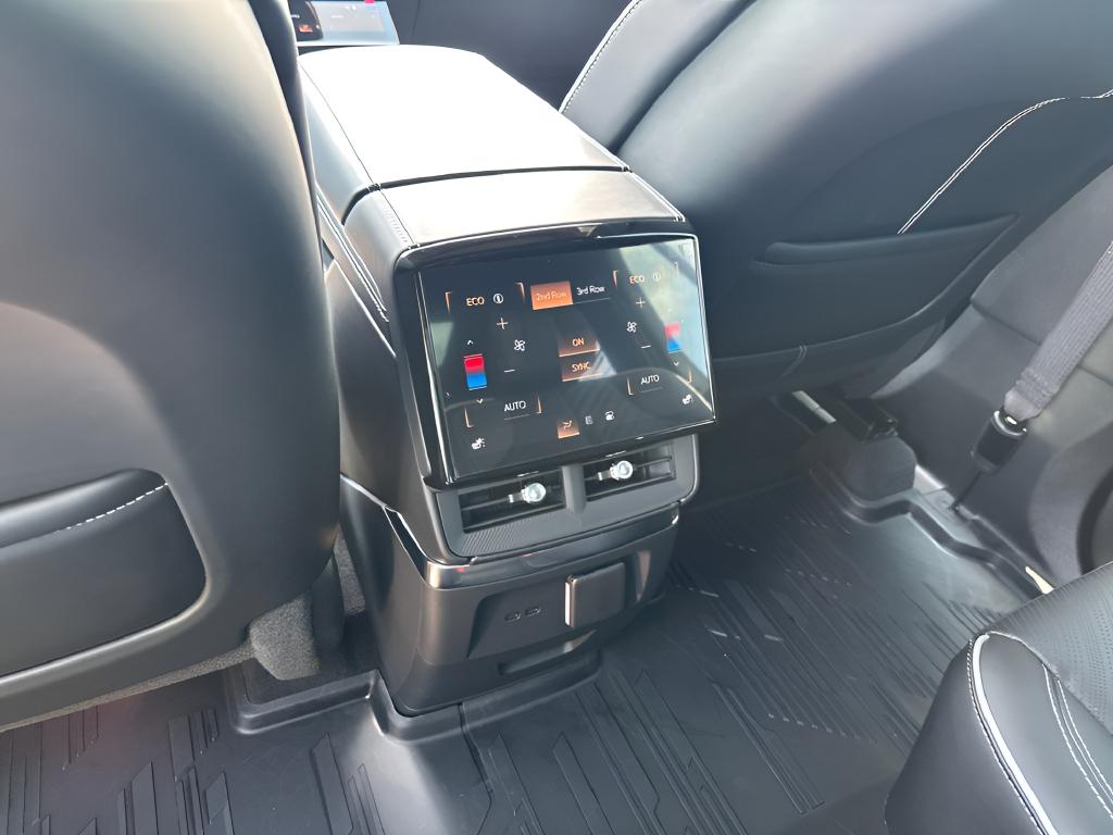 2026 Cadillac VISTIQ PLATINUM 缩略图 33