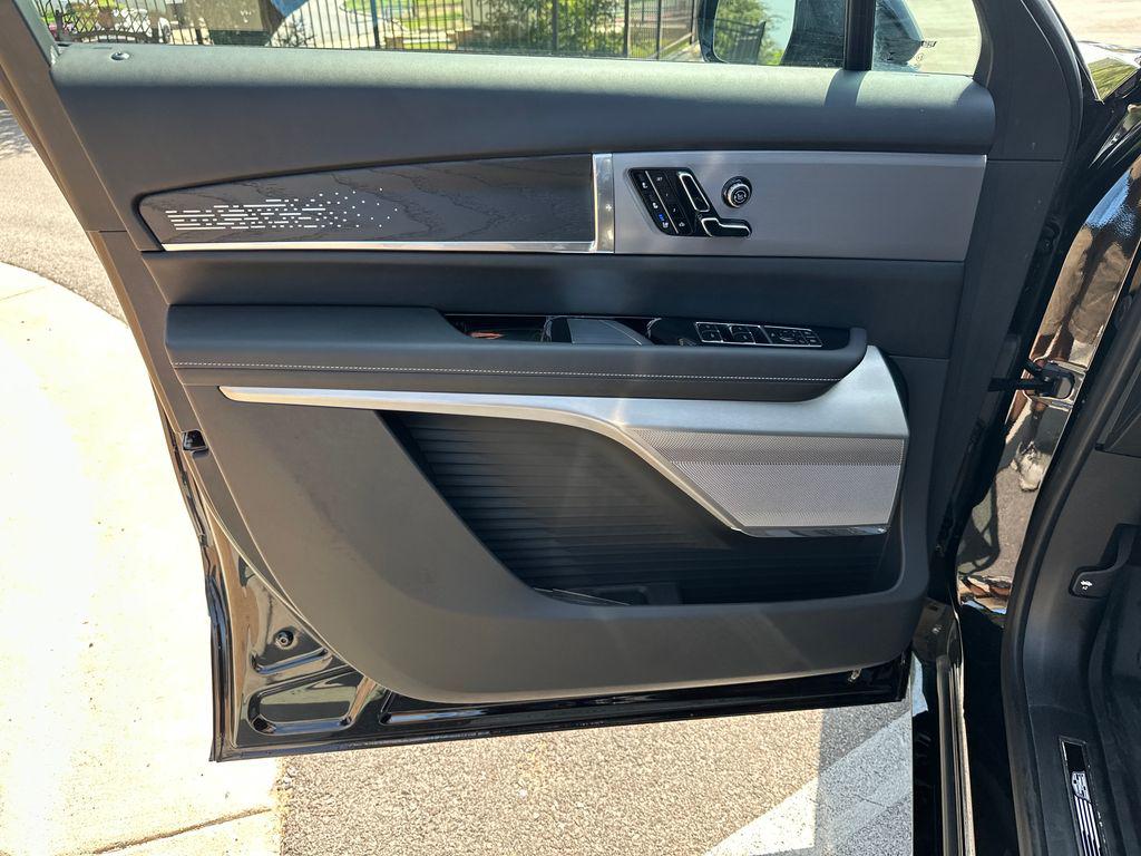 2026 Cadillac VISTIQ PLATINUM — фото 16