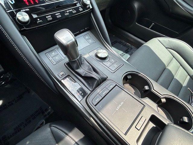 صورة مصغرة 21 لـ 2022 Lexus IS 350 F SPORT