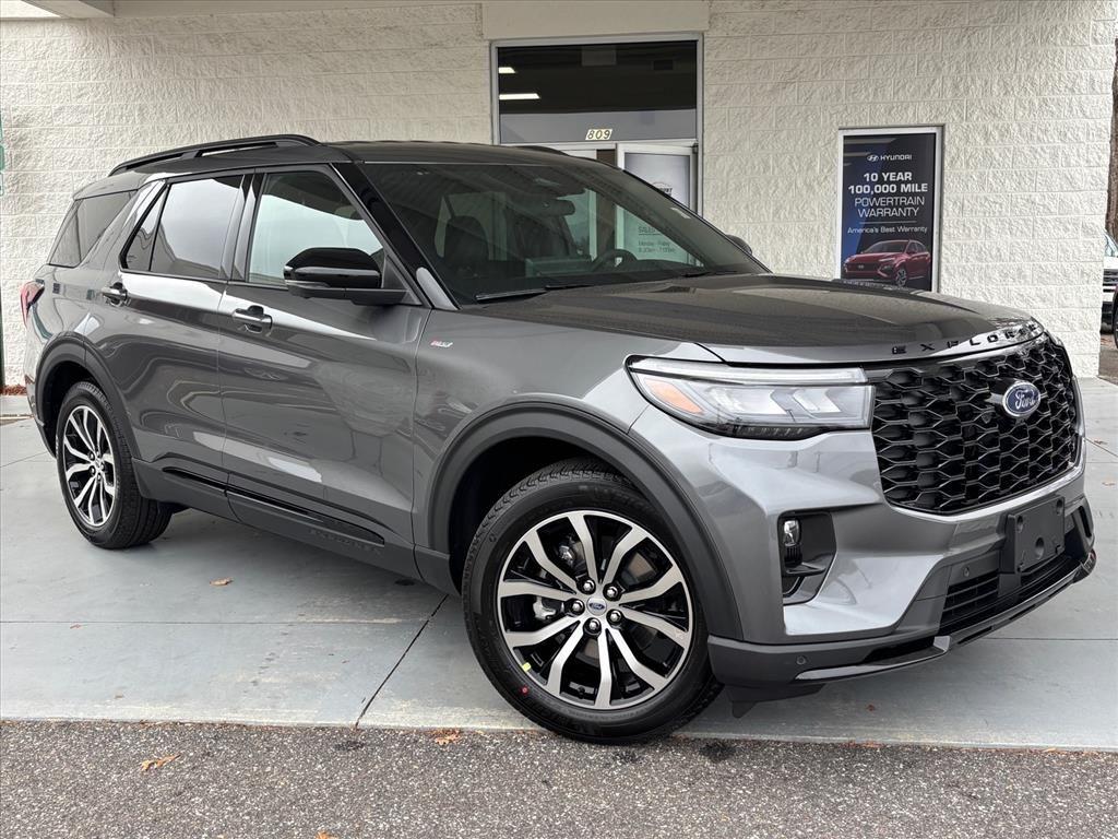 New 2026 Ford Explorer ST-Line
