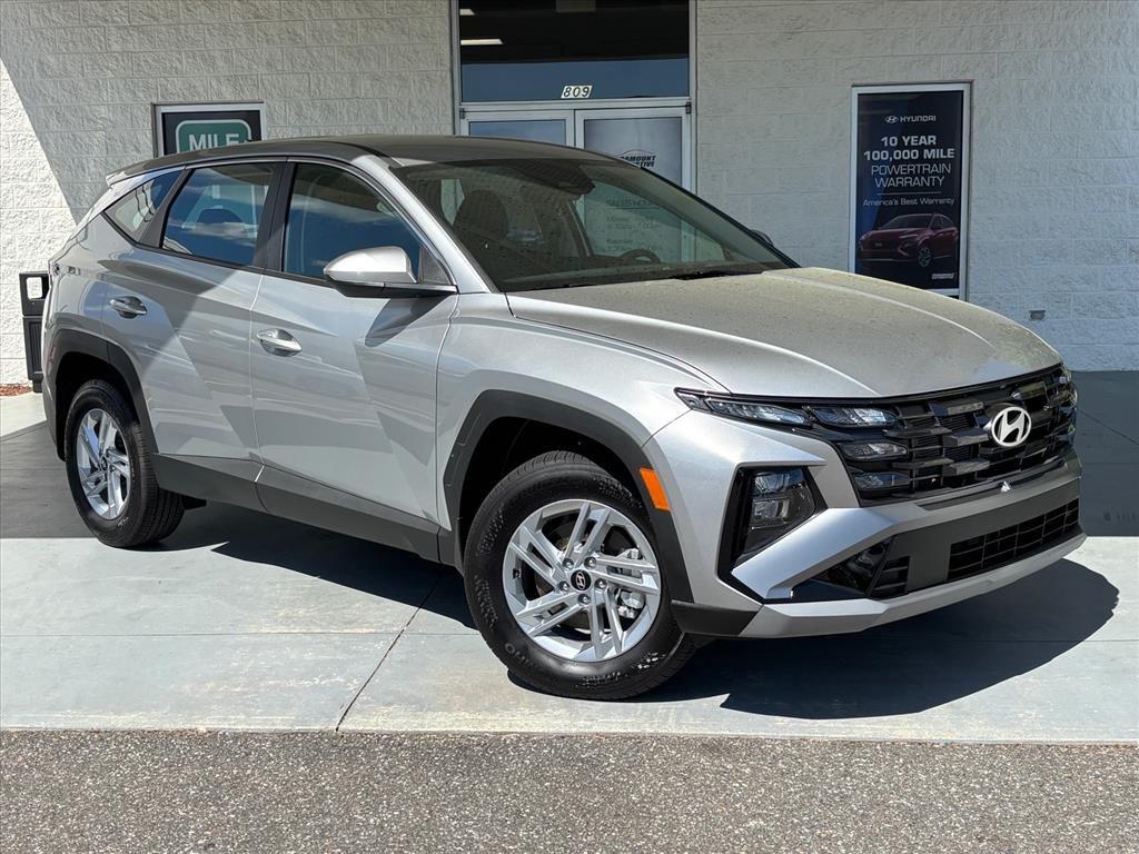 New 2026 Hyundai TUCSON SE