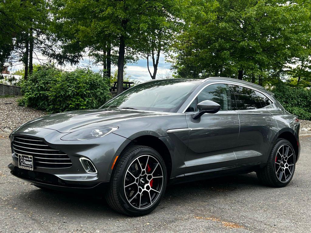 2021 Aston Martin DBX