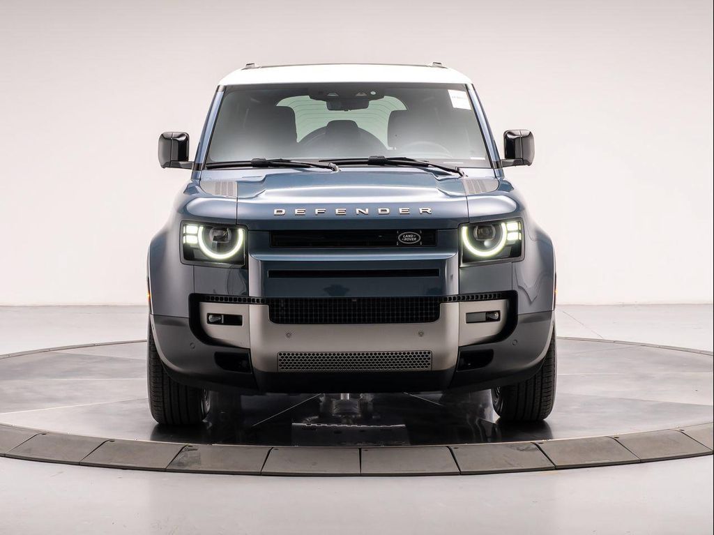 2026 LAND Rover DEFENDER P300 S — миниатюра 7