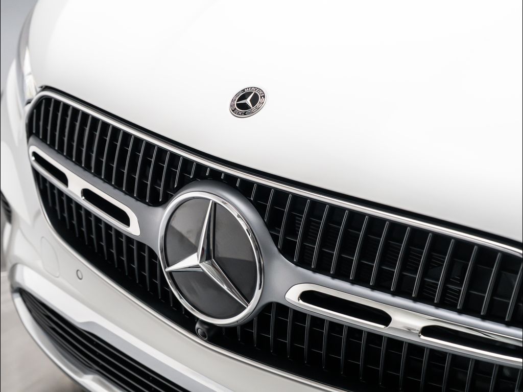 MERCEDES-BENZ GLC - 10