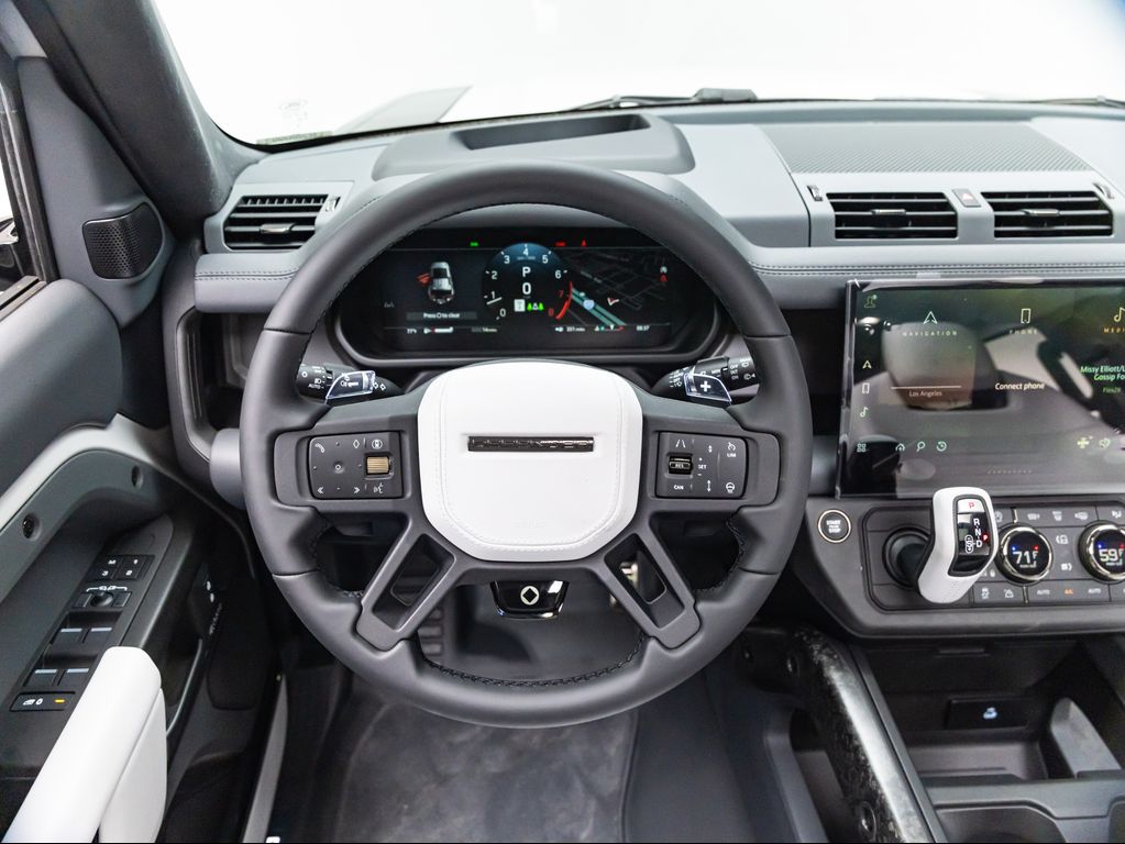 صورة مصغرة 21 لـ 2026 LAND Rover DEFENDER P635 OCTA
