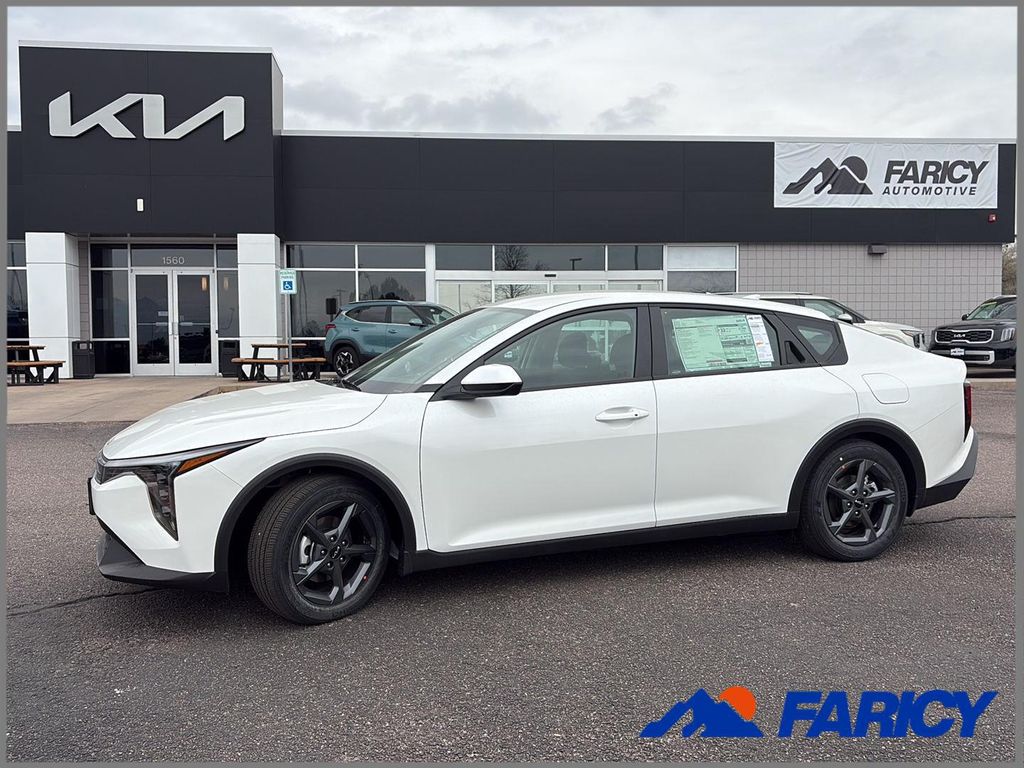 New 2026 Kia K4 LXS