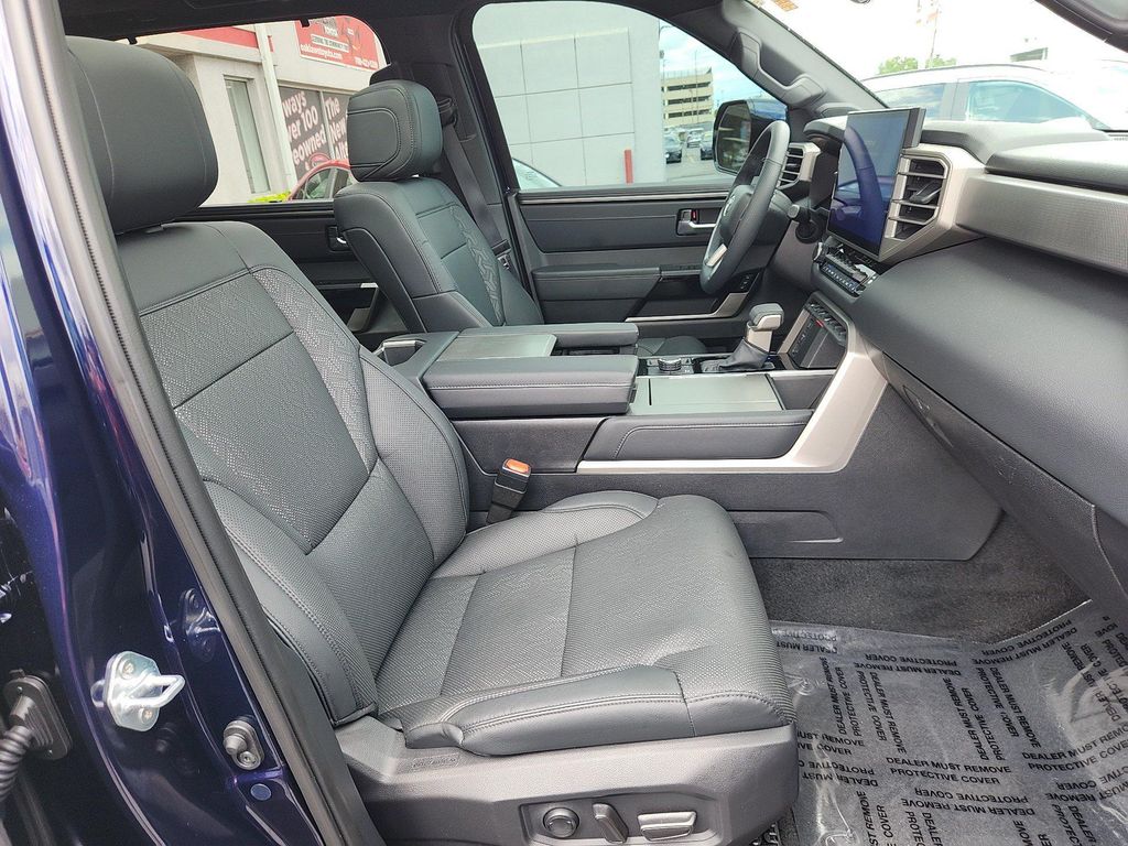2025 Toyota SEQUOIA LIMITED — миниатюра 34