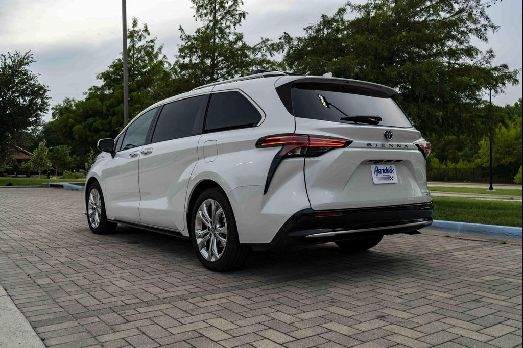 2024 Toyota SIENNA PLATINUM — фото 6