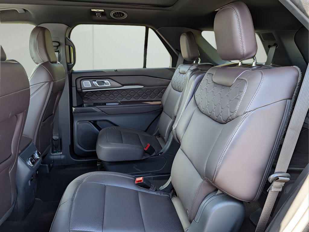 صورة مصغرة 11 لـ 2025 FORD EXPLORER PLATINUM