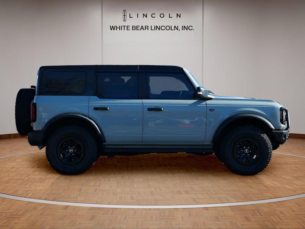 FORD BRONCO - 4