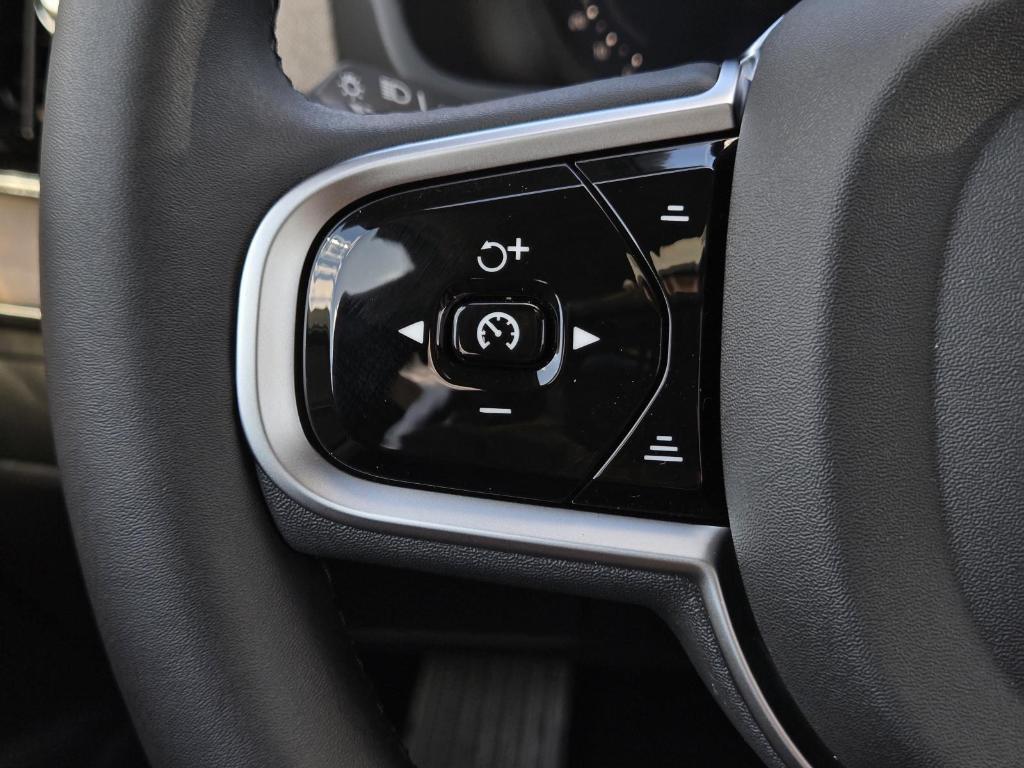 صورة مصغرة 15 لـ 2026 Volvo XC90 B6 PLUS 7-SEATER