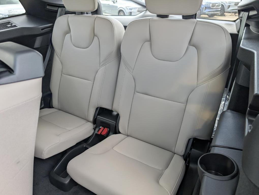 2026 Volvo XC90 B5 PLUS 7-SEATER thumbnail 26