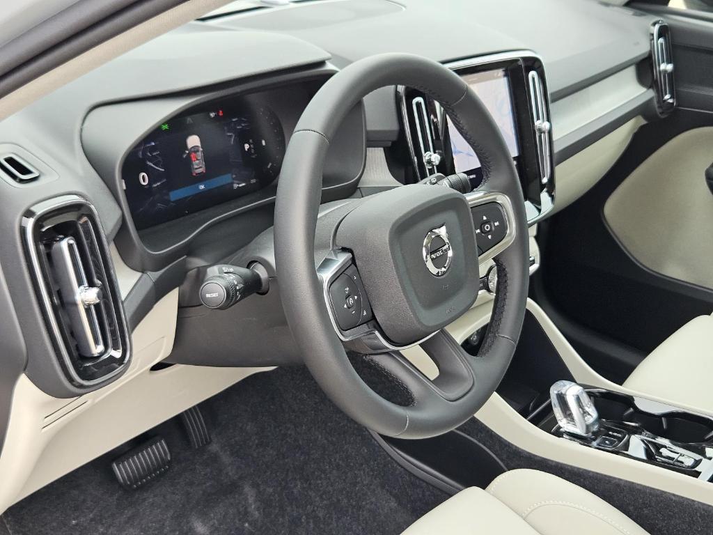 2026 Volvo XC40 B5 PLUS thumbnail 26