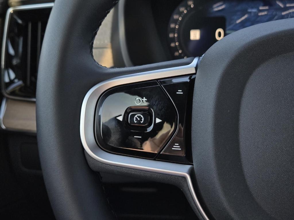 2026 Volvo XC90 PLUG-IN HYBRID T8 CORE 照片 14