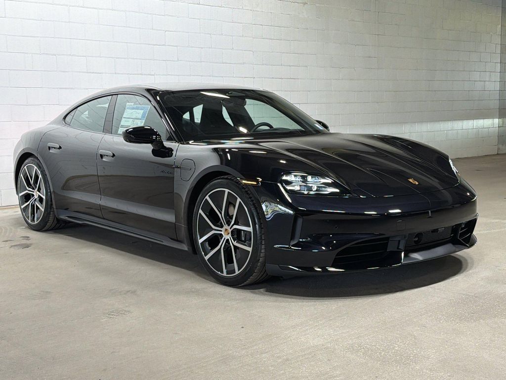 صورة 6 لـ 2026 Porsche TAYCAN 4 BLACK EDITION