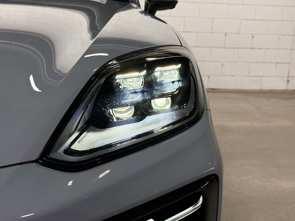 PORSCHE CAYENNE - 10
