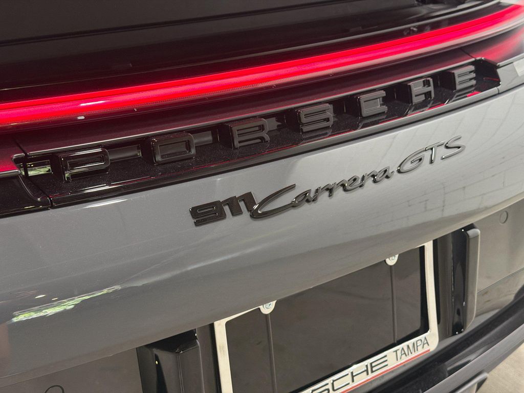 صورة مصغرة 12 لـ 2026 Porsche 911 CARRERA GTS