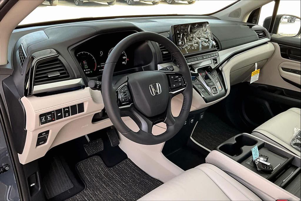 صورة 8 لـ 2026 Honda ODYSSEY TOURING