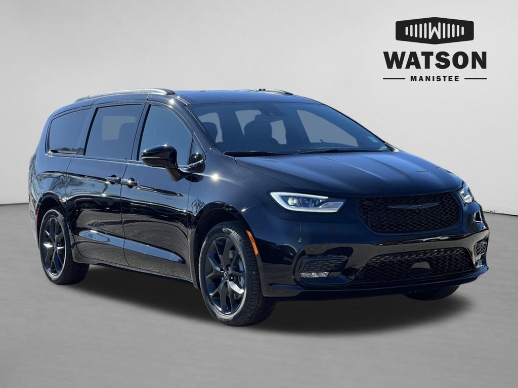 New 2026 Chrysler Pacifica L