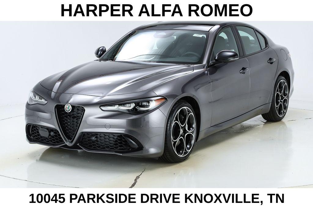 New 2025 Alfa Romeo Giulia Base