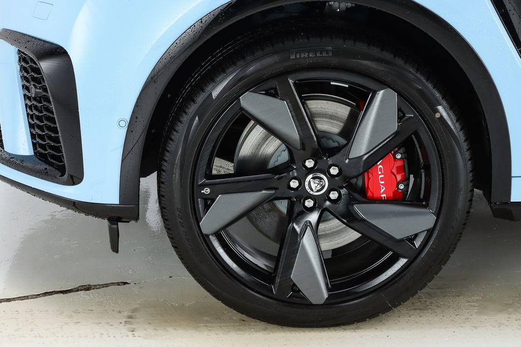 صورة 5 لـ 2026 Jaguar F-PACE SVR 575 EDITION