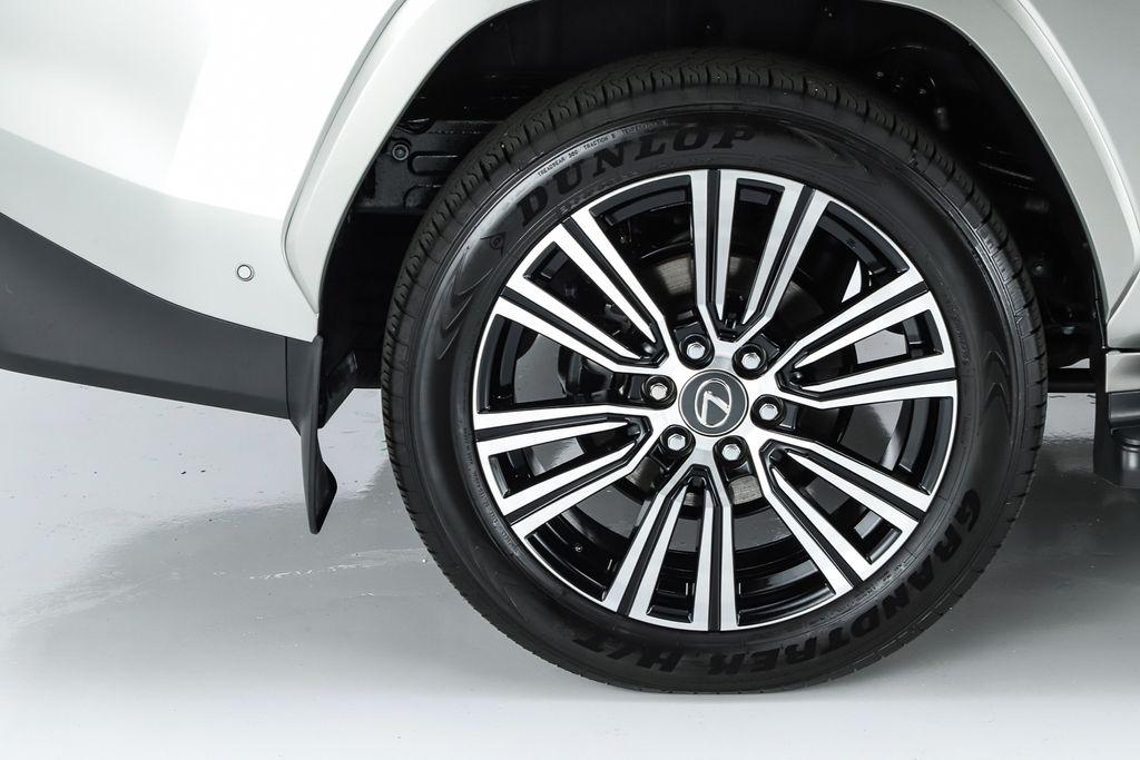 صورة مصغرة 18 لـ 2025 Lexus LX 700H LUXURY