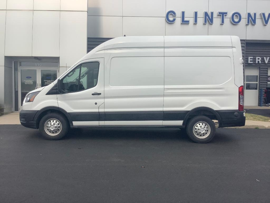 صورة 2 لـ 2025 FORD TRANSIT-250 BASE