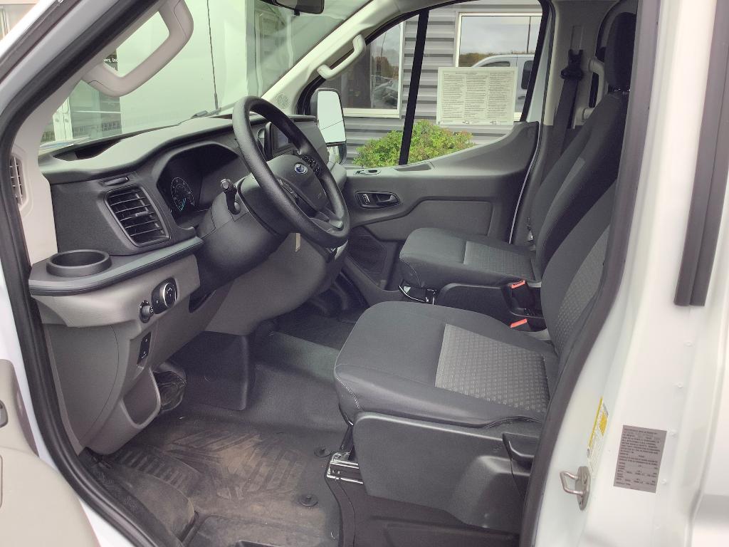 صورة مصغرة 11 لـ 2024 FORD TRANSIT-250 BASE