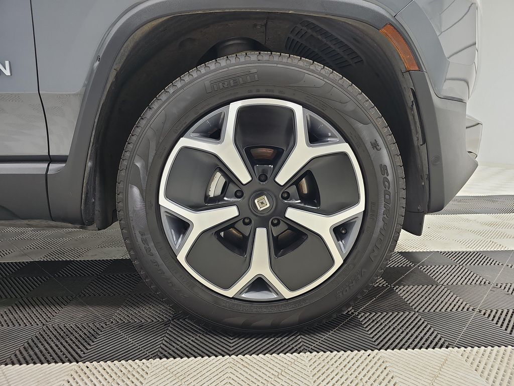 صورة مصغرة 11 لـ 2024 Rivian R1T ADVENTURE PACKAGE
