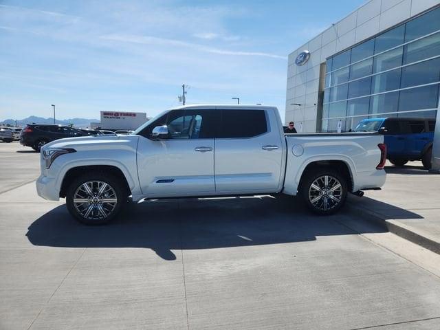 TOYOTA TUNDRA - 8