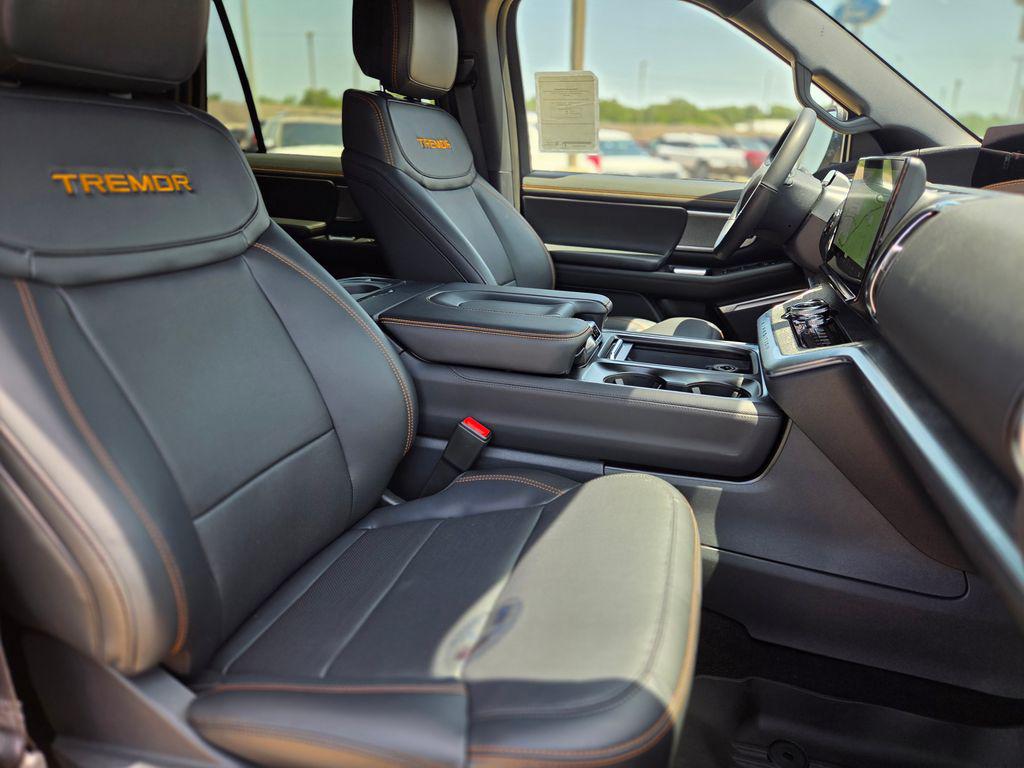 2027 FORD EXPEDITION TREMOR — фото 10