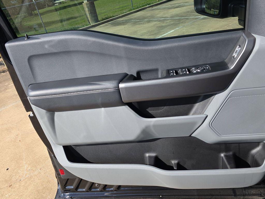 صورة مصغرة 25 لـ 2026 FORD F-250 XLT