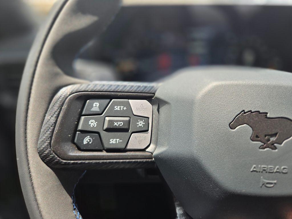2026 FORD MUSTANG DARK HORSE FASTBACK — миниатюра 16