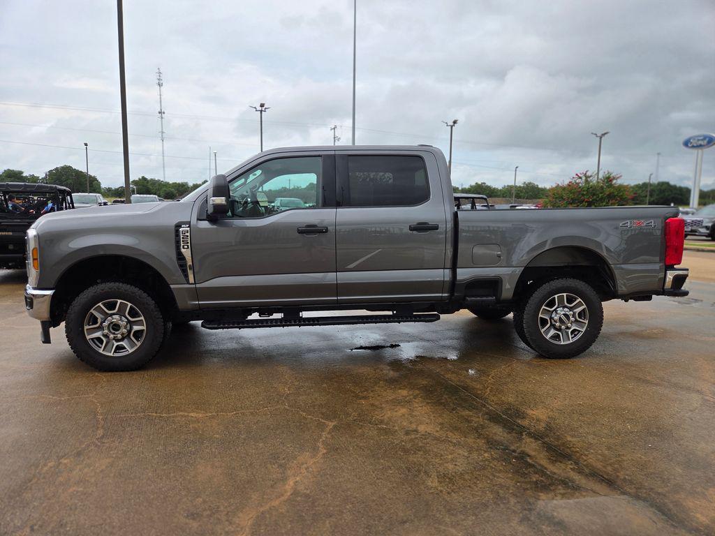 2025 FORD F-250 XLT — фото 8