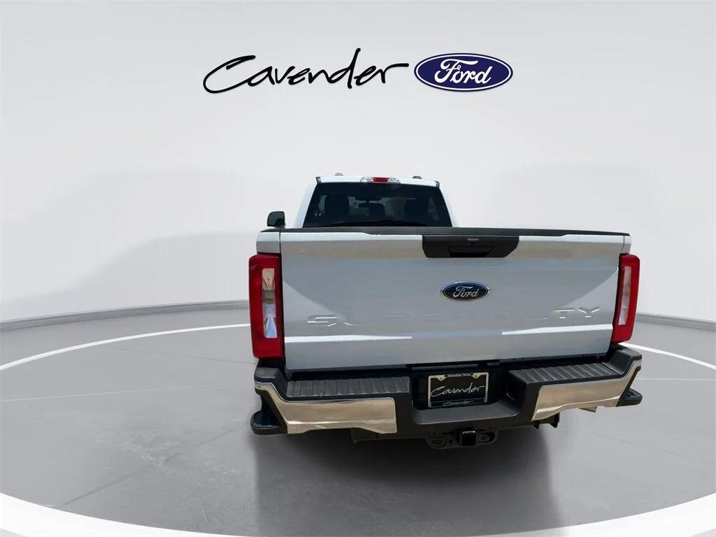2025 FORD F-350 XLT 缩略图 14