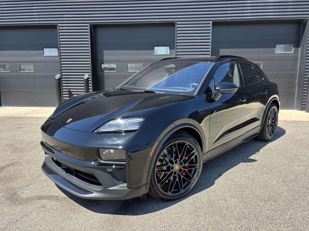 New 2026 Porsche Macan Macan Electric GTS