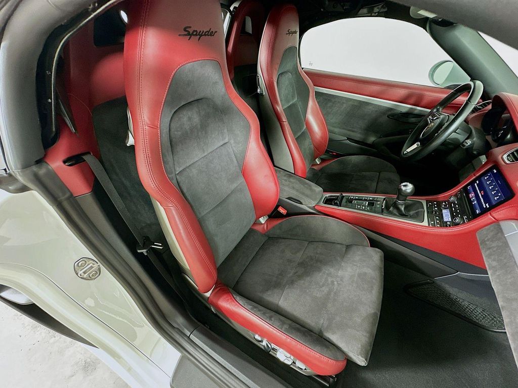 2020 Porsche 718 SPYDER BASE 照片 39