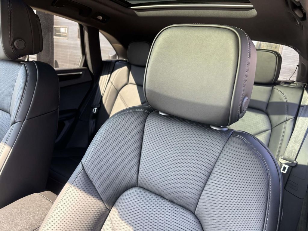 صورة مصغرة 16 لـ 2026 Porsche MACAN